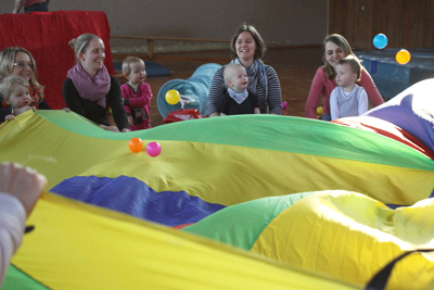 Bewegter ELTERN-KIND-KREIS des Familienzentrums mit erweitertem Angebot...